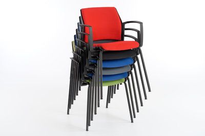 Unsere Stühle der Paris Modelle sind in vielen strahlenden Farben erhältlich