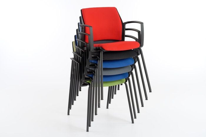 Unsere Stühle der Paris Modelle sind in vielen strahlenden Farben erhältlich
