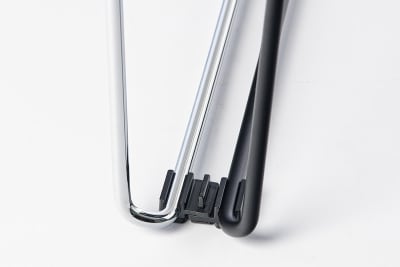 Die Reihenverbinder an den Kufen sind optional erhältlich