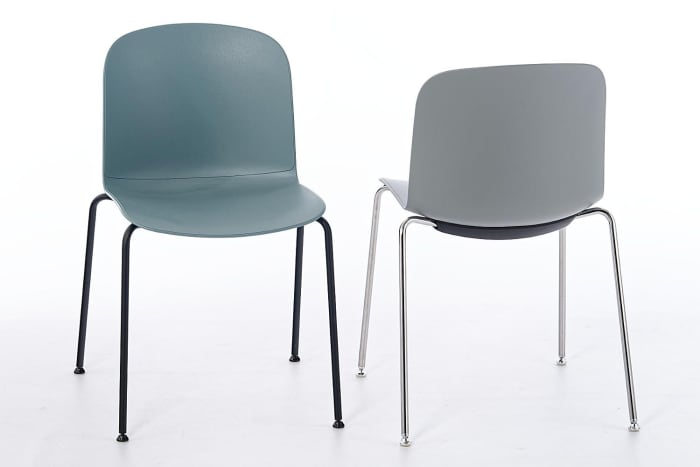 Die Adria Stapelstühle lassen sich perfekt in Wartebereichen einsetzen