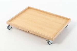 Mit dem Rollwagen können die Stühle transportiert werden