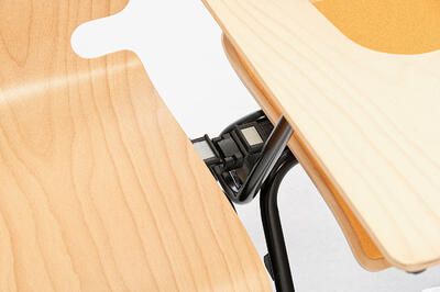 Die festen Verbinder können auch an den Collegestühlen benutzt werden