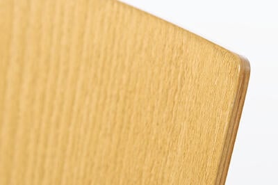 Verschiedene Beizungen und Farben können gewählt werden