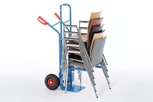 Einfacher Stuhltransport mit unserer Stuhlkarre Einfacher Stuhltransport mit unserer Stuhlkarre