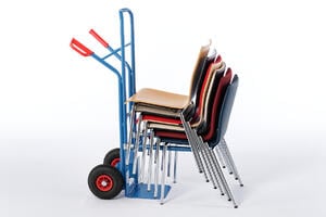 Transport mit unserer vielseitig einsetzbaren Stuhlkarre Transport mit unserer vielseitig einsetzbaren Stuhlkarre