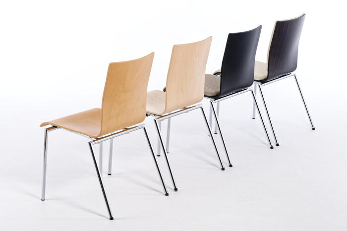 Die Alaska Schalenstühle können in festen Stuhlreihen gestellt werden