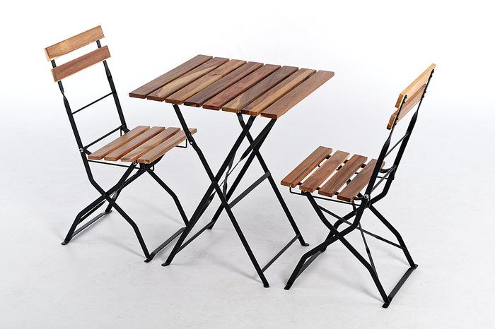 In Verbindung mit unseren passenden Tischen lassen sich diese Stühle in entsprechenden Sitzgruppen zusammenstellen
