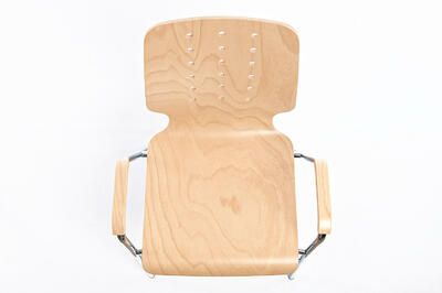 Konferenzstühle mit stabilen Armlehnen