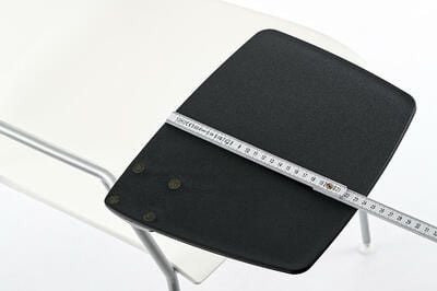 Die Schreibtablare unserer Berlin ST haben eine ausreichende Größe