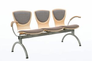 Die Traversenbänke Binz können mit Polsterung gewählt werden Die Traversenbänke Binz können mit Polsterung gewählt werden