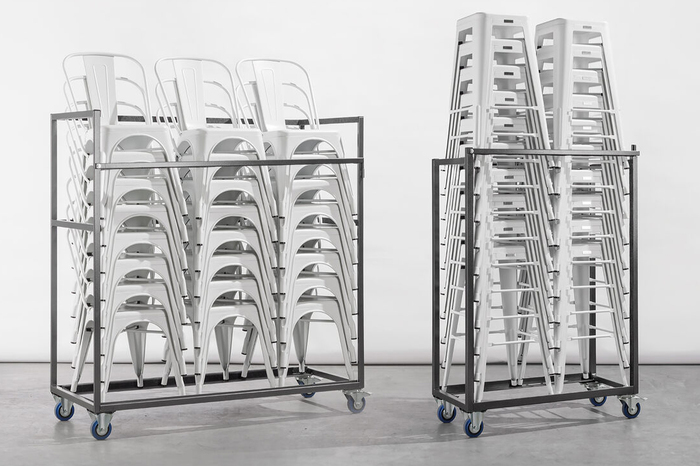 Unsere Bronx Stühle und Hocker im Transportrollwagen