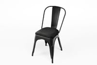 Der Bronx Stapelstuhl in schwarz mit schwarzer Samtsitzauflage