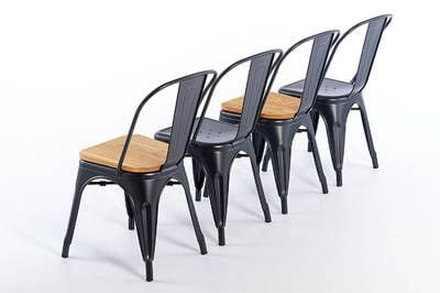 In großer Anzahl bieten diese Stühle Ihren Gästen eine komfortable Sitzmöglichkeit