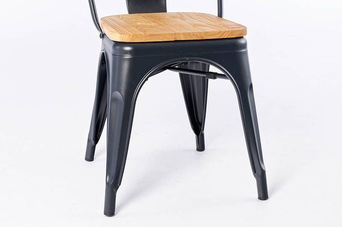 Die Formgebung dieser Stühle mit industriellem Charme sorgen bei jeder Veranstaltung für einen Hingucker