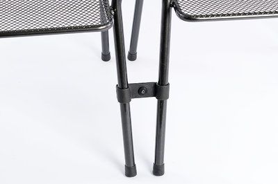 Für diese Stühle stehen Ihnen selbstverständlich zuverlässige Reihenverbinder aus hochwertigem Kunststoff zur Verfügung