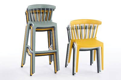 Der Chile Barhocker lässt sich perfekt mit den Chile Stühlen kombinieren