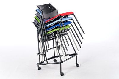 Der passende Stuhlrahmen dient der Lagerung und der Beförderung der Stühle