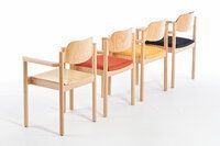 Die Stühle unserer Dresden AL Serie können miteinander kombiniert werden