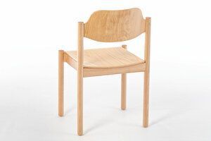 Die Dresden Holzstühle sind für beinahe jeden Anlass geeignet
