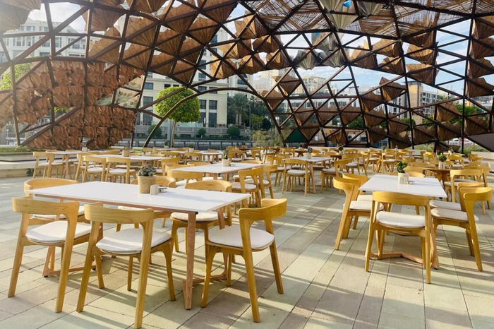 Ein besonderes Ambiente mit unseren Finnland Holzstühlen