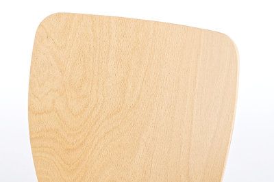 Die Rückenlehne ist angenehm gewölbt