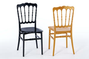 Unser Kunststoffstuhl Glasgow hat ein besonderes Design