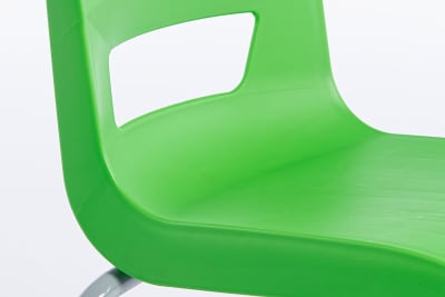 Die Aussparung im unteren Rücken sorgt für eine Belüftung