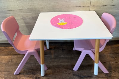 Unsere Kinderstühle Granada KIDS sind modern und pflegeleicht