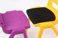 Das Sitzpolster ist in vielen Farben erhältlich