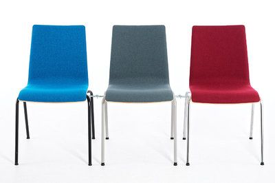 Individuelle Stuhlreihen können zusammen gestellt werden