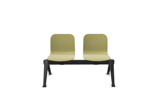 Unsere Wartebänke werden gerne in Wartebereiche gestellt