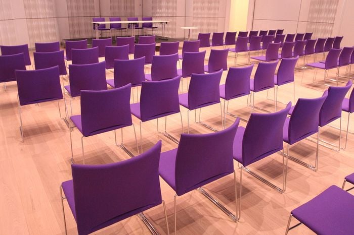 Egal ob bei öffentlichen Veranstaltungen oder geschlossenen Seminaren - Die Ibiza Armlehnenstühle sind einladend und bequem