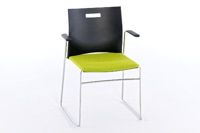 Mit Armlehnen + Sitzpolster