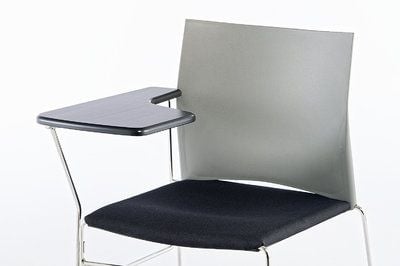 Der komfortable Konferenzstuhl ermöglicht die hochwertige Bestuhlung von Veranstaltungen