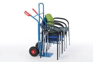 Mit der bei uns erhältlichen Stuhlkarre können die Stapelstühle schnell von A nach B gebracht werden