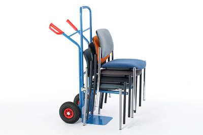Mit der Stuhlkarre können die Island Stühle transportiert werden