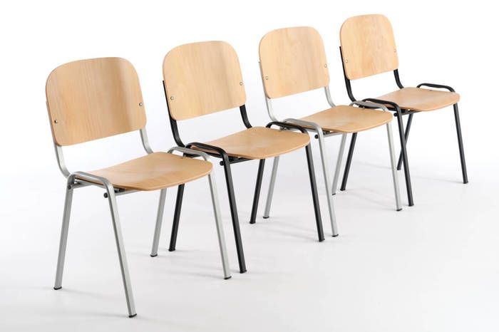 Mit Reihenverbindern können feste Stuhlreihen gestellt werden