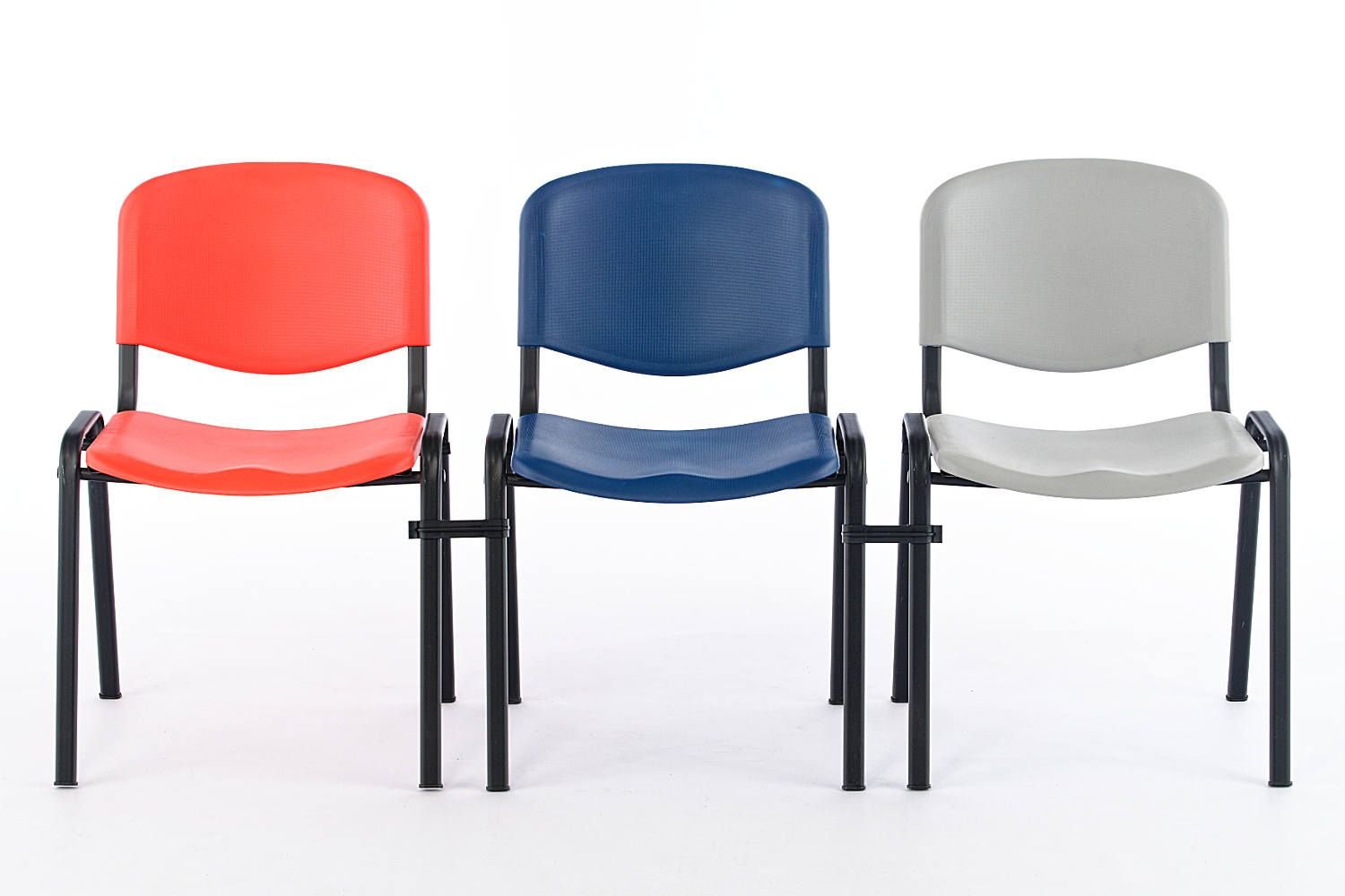 Unsere Kunststoffstühle Iso können optional mit Stuhlverbindern in feste Stuhlreihen gestellt werden