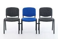Mit optional erhältlichen Verbindern lassen sich feste Stuhlreihen stellen