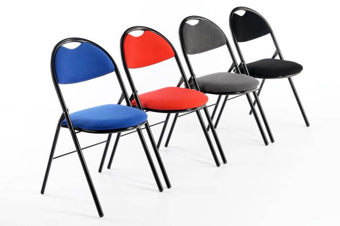 Die Lima-Stuhlserie ist in verschiedene Farben erhältlich