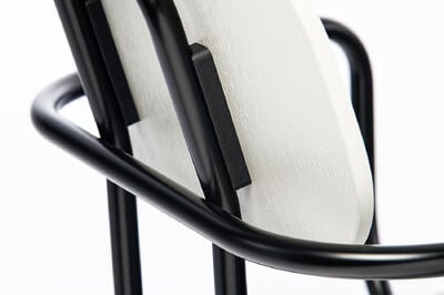 Das Stuhlgestell ist hochwertig verarbeitet