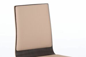 Die Polsterungen der Wartebänke sind sehr bequem Die Polsterungen der Wartebänke sind sehr bequem