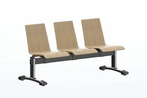 In Wartebereichen werden gerne Traversenbänke gestellt In Wartebereichen werden gerne Traversenbänke gestellt