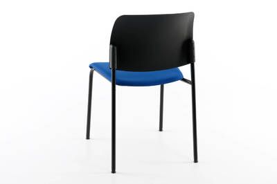 Unser Polsterstuhl mit Kunststoffrückenlehne Madrid SP