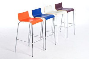 Schick mit niedriger Rückenlehne - der Mailand-Barhocker Schick mit niedriger Rückenlehne - der Mailand-Barhocker