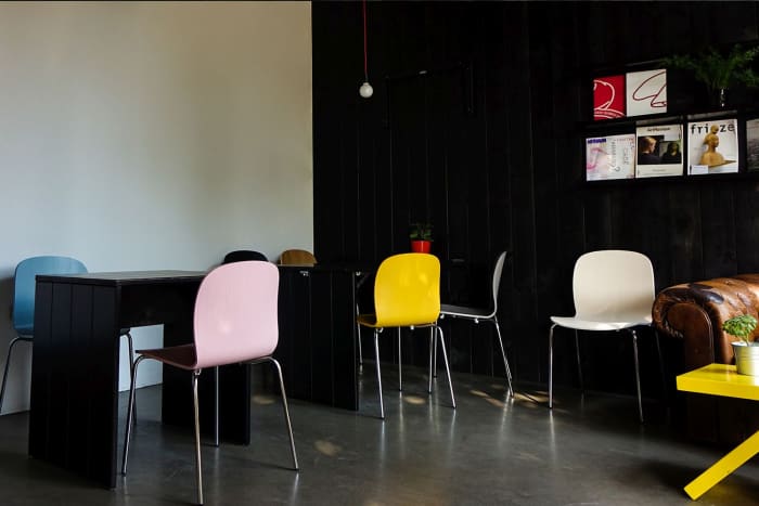 Ob im Wartezimmer, als Besucherstuhl oder in einem Cafe, Ihre Gäste werden bequem sitzen