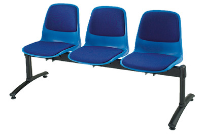 Die Mali Wartebank als 3er mit Polsterung