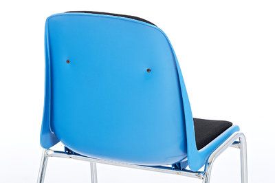 Die Rückenlehne ist robust