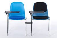 Unsere Stühle mit Schreibtablar können als Stuhlreihen gestellt werden