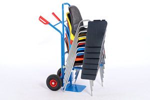 Für den Transport des Stuhles bietet sich eine passende Transportkarre an Für den Transport des Stuhles bietet sich eine passende Transportkarre an